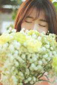 清纯迷人长发女子图片