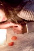 夜晚清纯美女的独自忧伤
