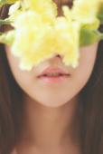 清纯迷人长发女子图片