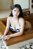  No.1603 小尤奈 童颜巨乳 性感奶牛内衣与典雅浴袍