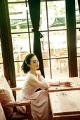 小清新美女的咖啡店清纯图