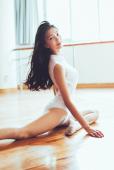 优美舞姿清纯少女