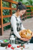 清纯美女户外甜美卖萌写真