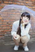 双马尾女子的俏皮清纯图