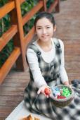 清纯美女户外甜美卖萌写真