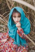 短发妹子气质迷人写真