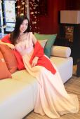 长裙美女甜美清纯照