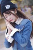 游乐园甜美清纯少女