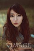 清纯长发美女户外写真