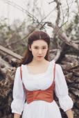 女子与马的亲密接触图