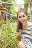 夏日甜美清纯迷人图