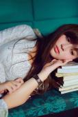 少女清纯私房卖萌图